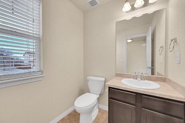 Foto del edificio - $2,100 - 4 Bed, 3.5 bath Home in Fountain with Central AC and Fenced in Yard!