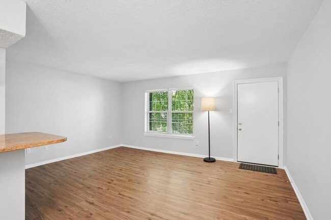 Building Photo - 2700 Whitney Pl