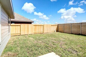 Building Photo - 5606 Plantation Forest Dr