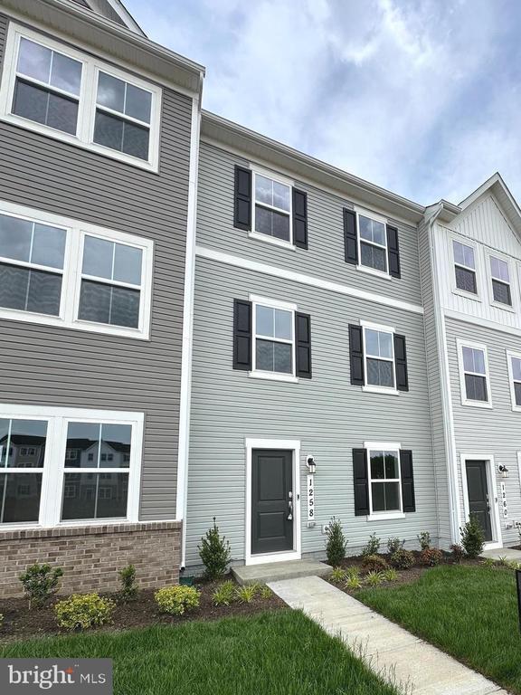 Foto principal - 1258 Cedar Vly Rd