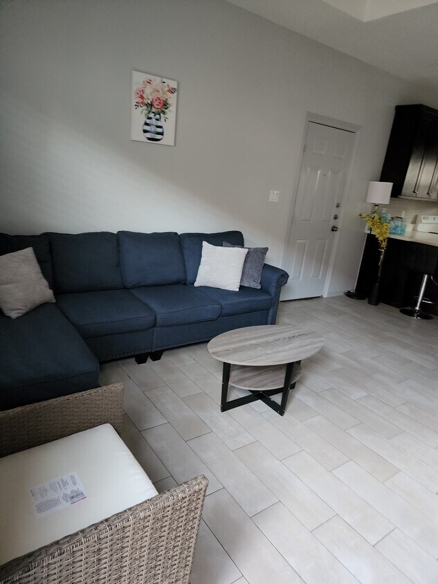 Foto principal - 3701 Paola St