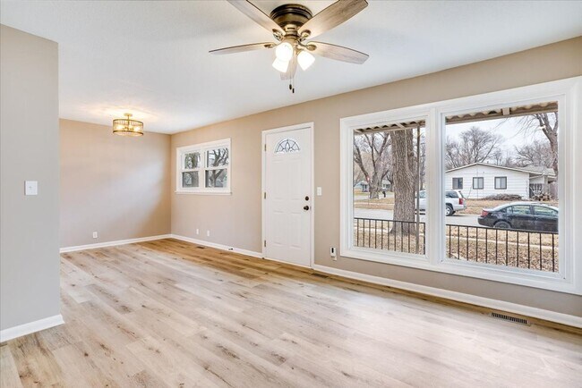 Foto del edificio - Beautiful Haysville Home