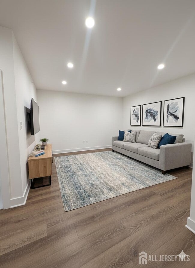 Foto del edificio - 581 Middlesex Ave