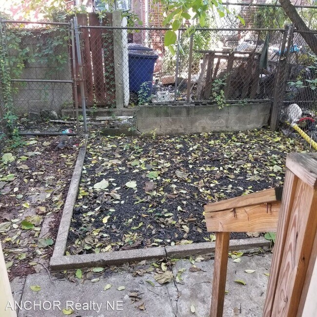 Foto del edificio - 2 br, 1 bath House - 5751 Delancey St