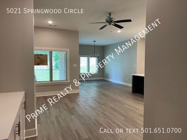 Building Photo - 5021 Springwood Cir