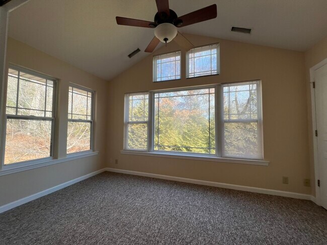 Foto del edificio - 93 Morningside Ln