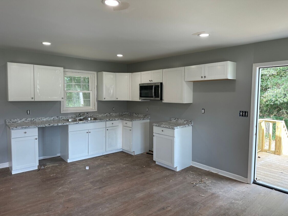 Building Photo - 3960 GA-34