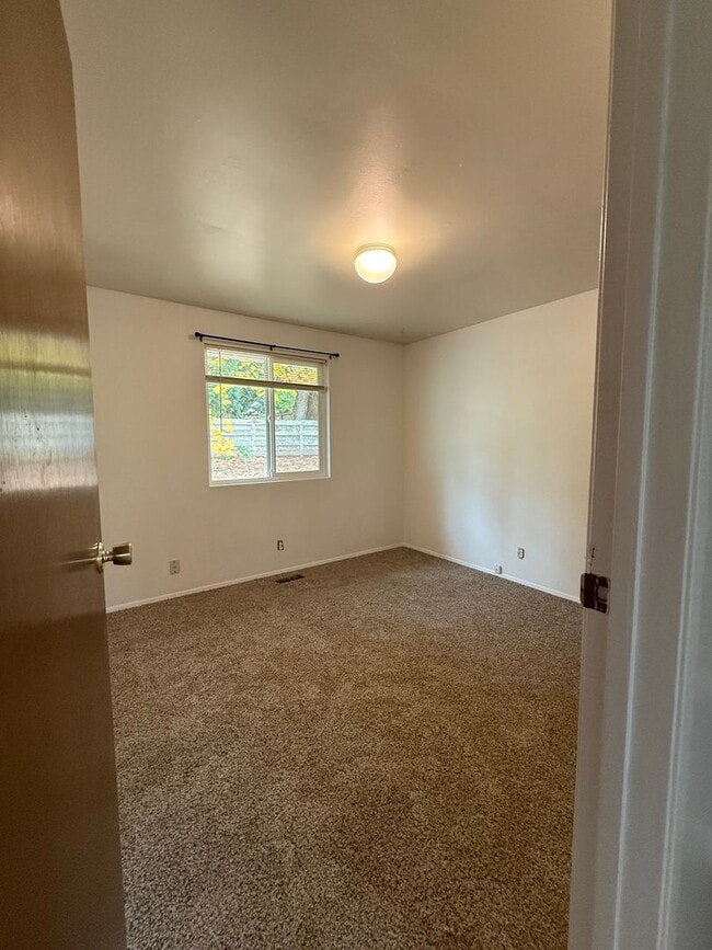 Foto del edificio - 3 Bedroom, 1 Bathroom House in Bellingham