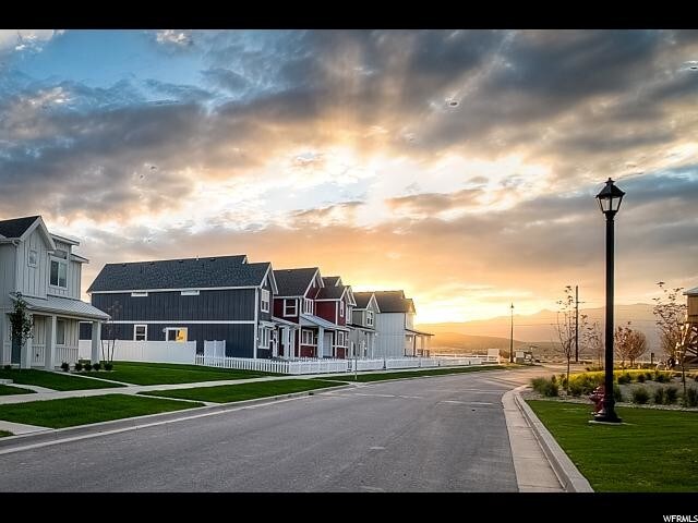 Foto principal - 166 East Legacy Parkway