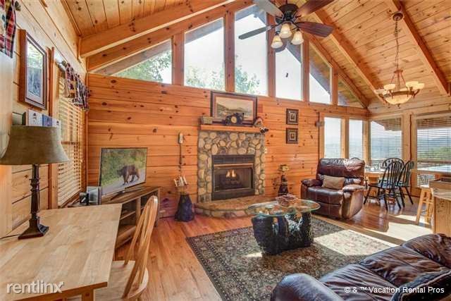 Building Photo - 989 Autumn Ridge Way