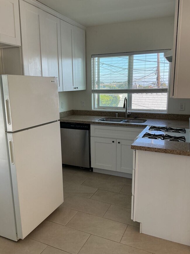 Foto del edificio - 1 bedroom 1 bath unit on 2nd level