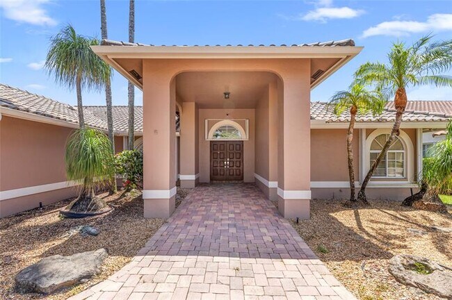Foto del edificio - 5001 NW 103rd Ave