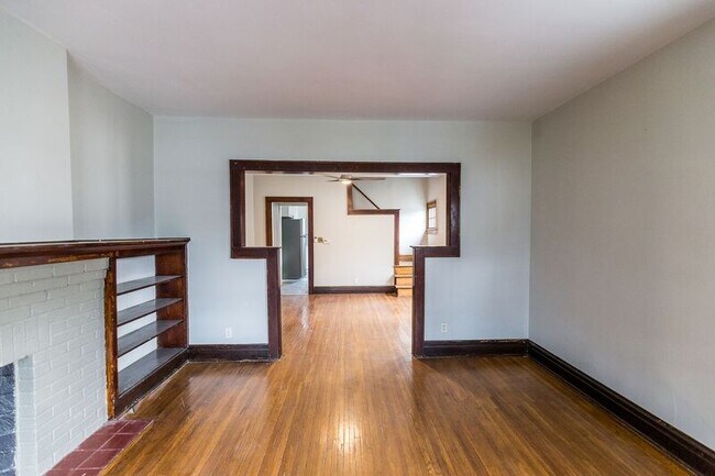 Foto del edificio - 2838-2840 Findley Ave