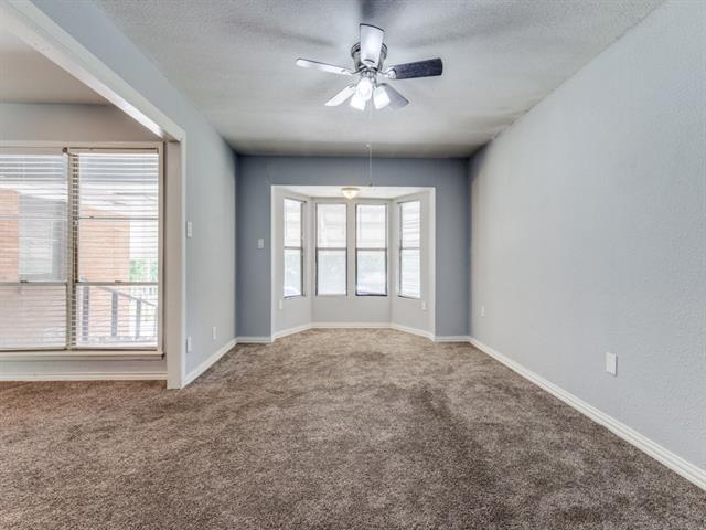 Building Photo - 12 Geraldine Ln