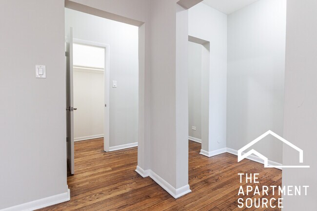 Foto del edificio - 7724 N Marshfield Ave