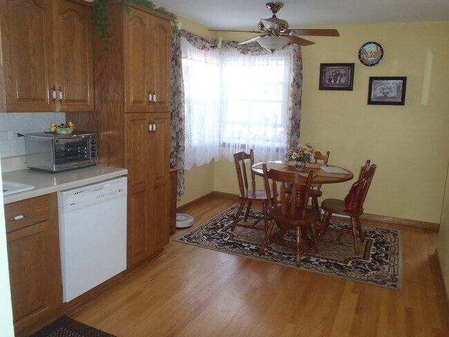 Foto del edificio - 5453 W 137th St