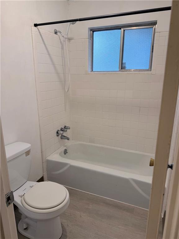 Foto principal - 3237 Abbeywood Dr