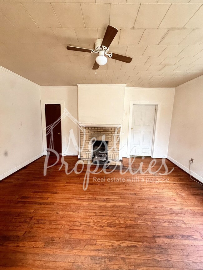 Building Photo - 625 O'Neal St