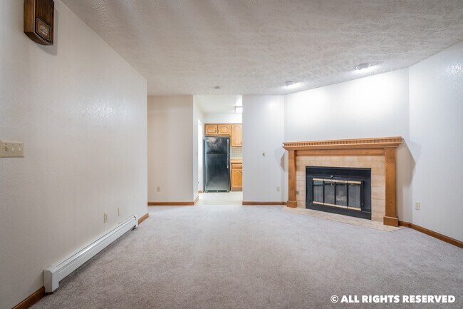 Building Photo - 401 W 16th ave