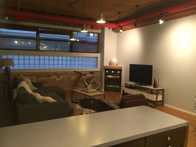 sala de estar - 1801 S Michigan Ave