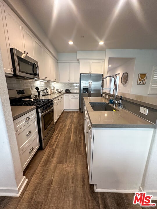 Foto del edificio - 15158 Rachel Ln