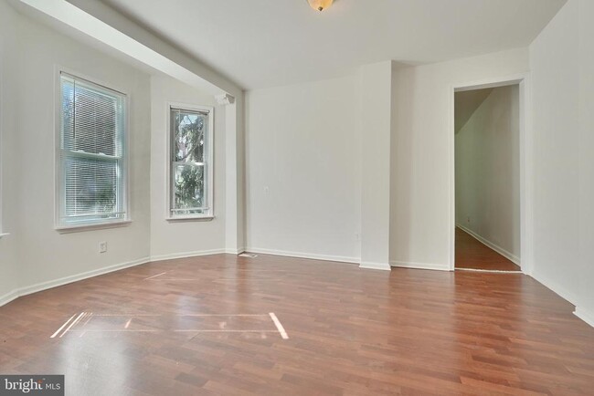 Building Photo - 1600 N Ellamont St