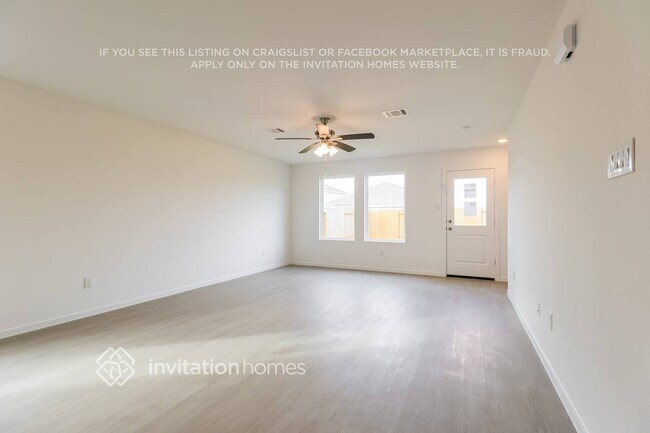 Foto del edificio - 16488 Blossom Grv Dr