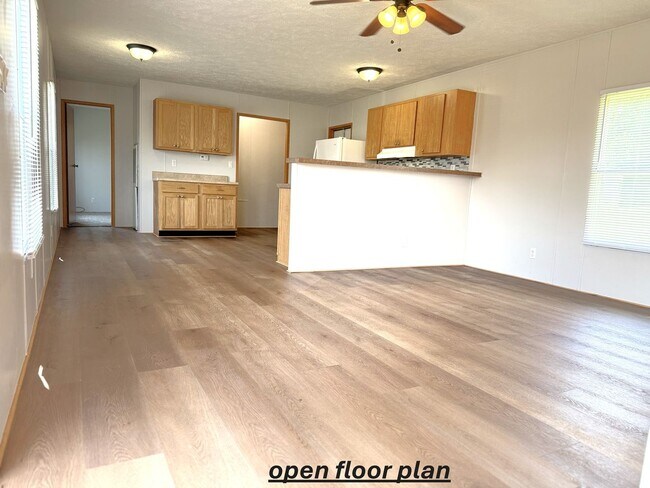 Foto del edificio - 3337 Clear Springs Way