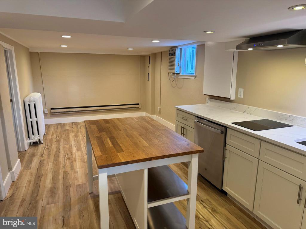 Foto principal - 4703 Erie St