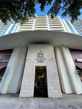 Building Photo - 3000 Coral Wy