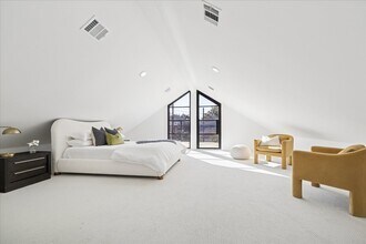 Building Photo - 415 Arlington St