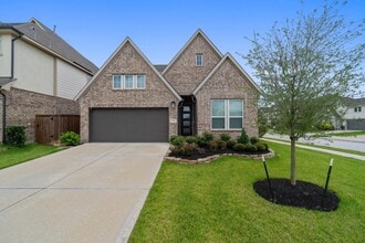 Building Photo - 26323 Hunter Ln