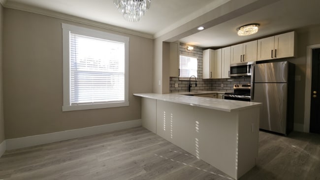 Building Photo - 803 Westwood Dr