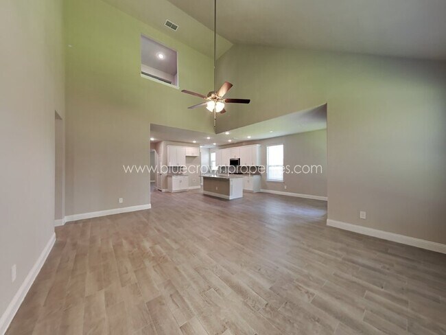 Foto del edificio - 1024 Meadowlark Ave