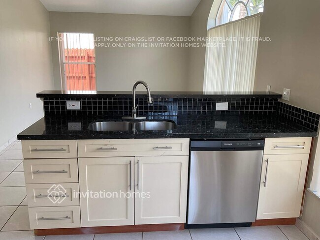 Foto del edificio - 7845 SW 161st Ave