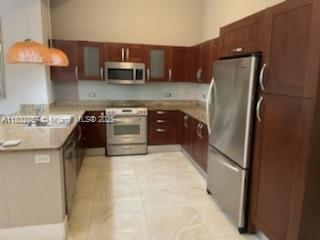 Building Photo - 20000 E Country Club Dr