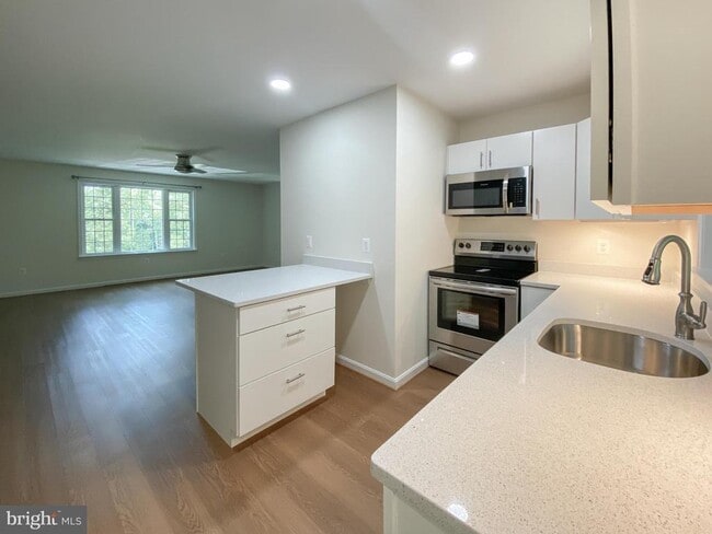Building Photo - 3340 Holland Cliffs Rd