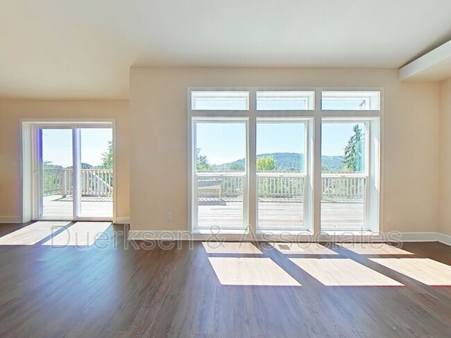 Foto del edificio - 523 Coastal View Dr