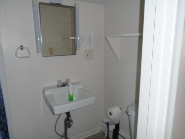 Foto del edificio - 817 N Jefferson St