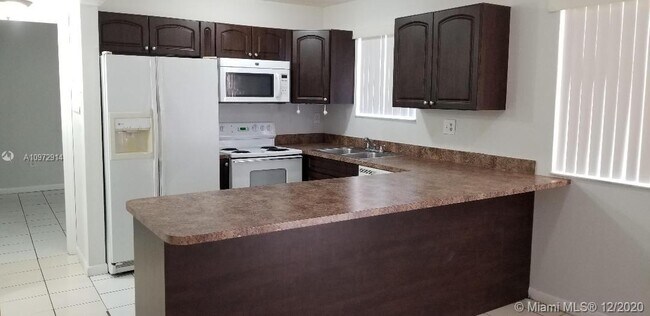 Foto del edificio - 6201 SW 131st Ct