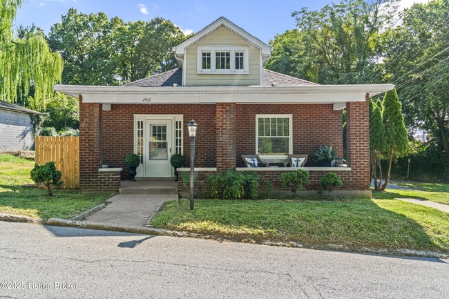 Building Photo - 260 Thompson Ave