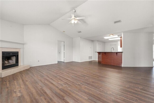 Foto del edificio - 2940 Jersey Dr W