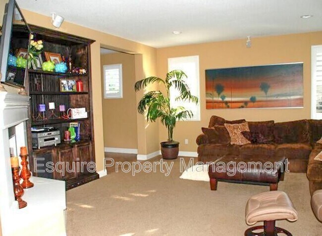 Foto del edificio - 625 Clearwater Creek Dr