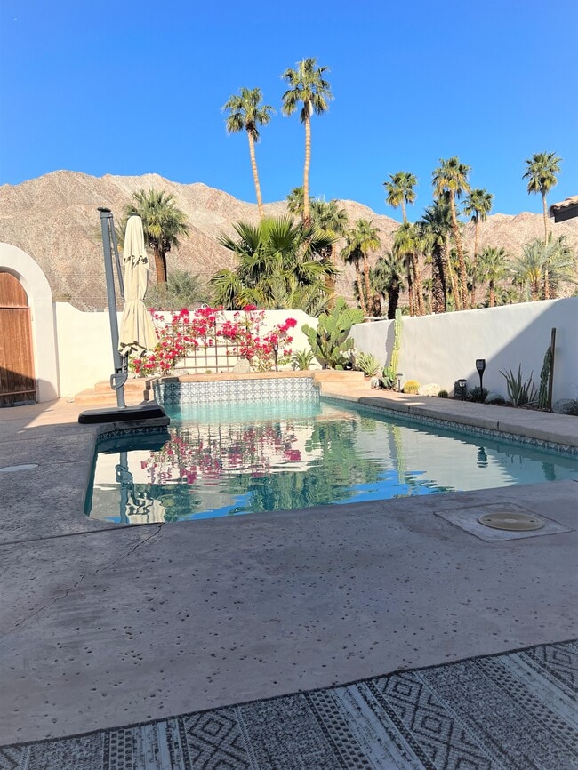 Building Photo - 53170 Avenida Diaz