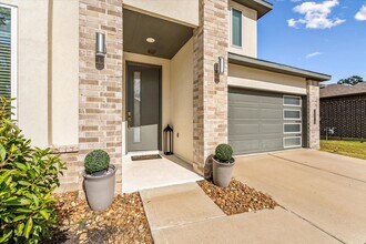 Building Photo - 10212 Prairie Creek Ln