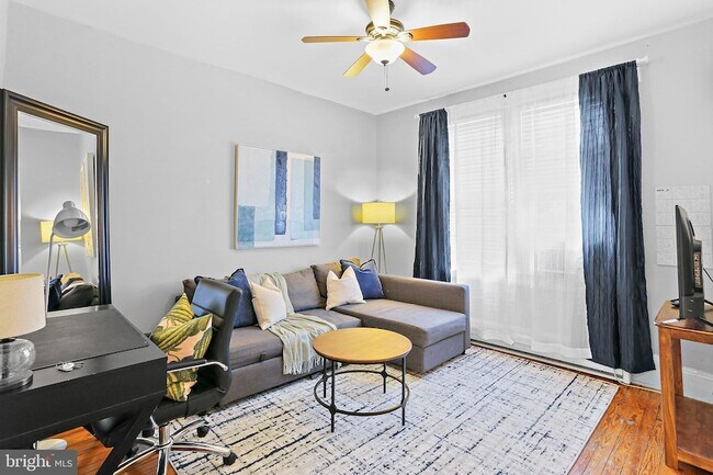 Foto del edificio - 1211 33rd St NW