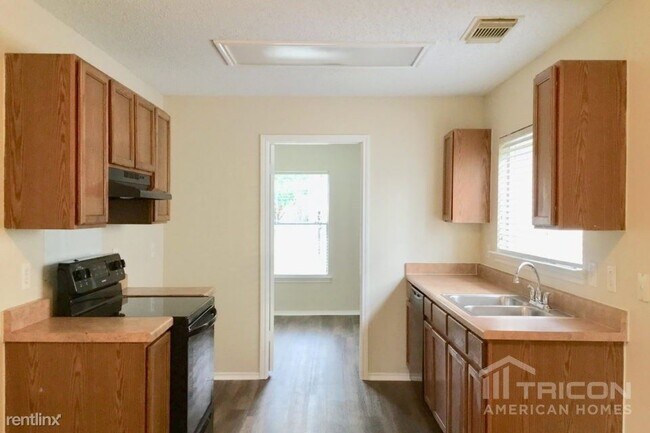 Building Photo - 3615 Cameron Springs