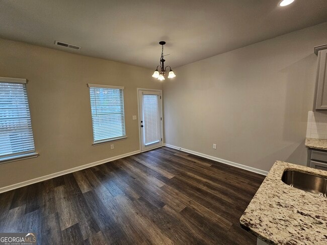 Building Photo - 6056 Oak Bend Ct