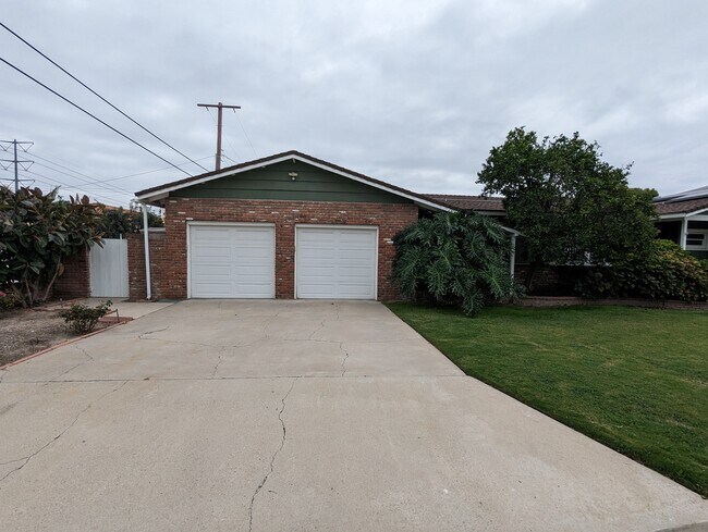 Building Photo - 1722 S Heather Ln
