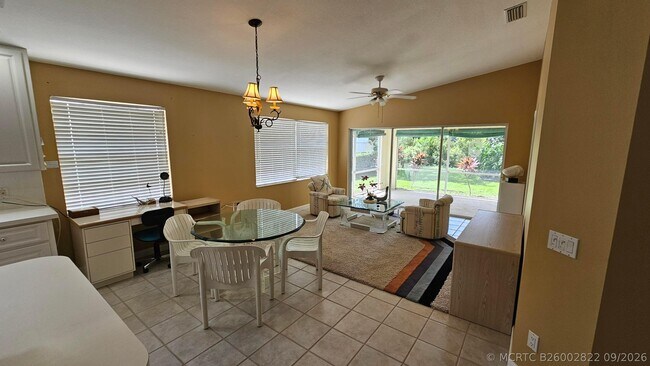 Foto del edificio - 7960 SE Peppercorn Ct
